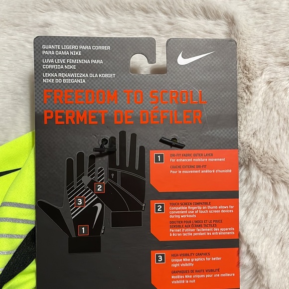 🆕 NIKE Women's Elements Lightweight Tech Running Gloves - Picture 3 of 3